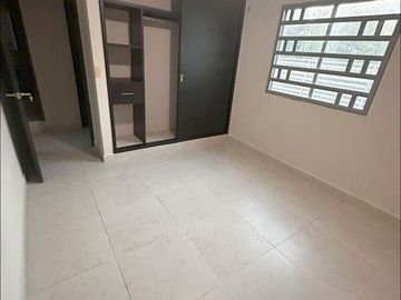VENDO CASA EN VIA MUERTA SOBRE AVENIDA, A 1 CUADRA DEL MAR