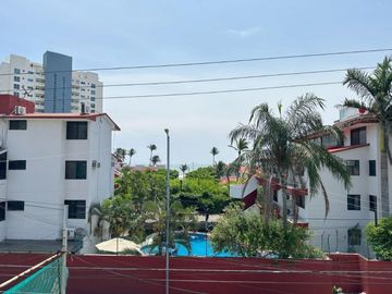 VENDO CASA EN VIA MUERTA SOBRE AVENIDA, A 1 CUADRA DEL MAR