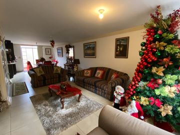 CASA EN VENTA VALLE DE LOS CHILLOS CONJUNTO AMERICAN HOME I CERCA ESPE