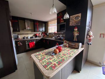 CASA EN VENTA VALLE DE LOS CHILLOS CONJUNTO AMERICAN HOME I CERCA ESPE
