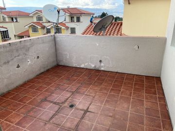 CASA EN VENTA VALLE DE LOS CHILLOS CONJUNTO AMERICAN HOME I CERCA ESPE