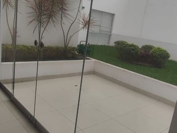 Exclusivo Duplex con terraza cerca a CC Plaza San Miguel y Open Plaza La Marina