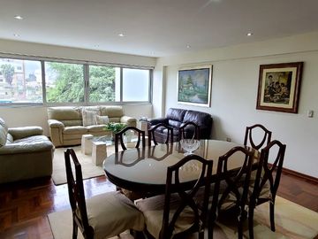 Se vende amplio Departamento Duplex en Chacarilla Del Estanque San Borja