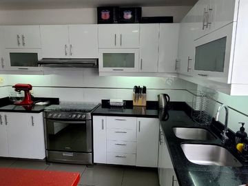 Se vende amplio Departamento Duplex en Chacarilla Del Estanque San Borja