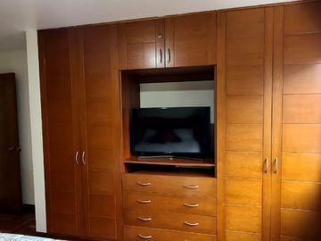 Se vende amplio Departamento Duplex en Chacarilla Del Estanque San Borja