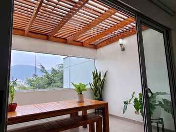 Se vende amplio Departamento Duplex en Chacarilla Del Estanque San Borja