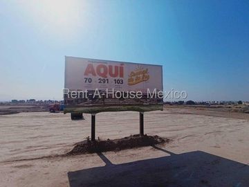 VENTA - Terreno comercial de 240 metros, Cerrito Colorado