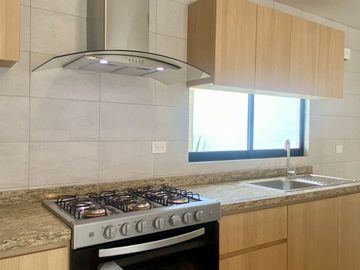 CASA EN VENTA ZONA PLAZA SAN DIEGO