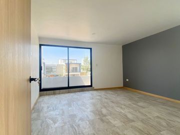 CASA EN VENTA ZONA PLAZA SAN DIEGO