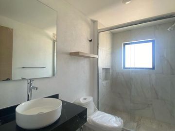 CASA EN VENTA ZONA PLAZA SAN DIEGO