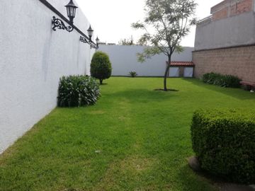 AMPLIA Y HERMOSA CASA EN VENTA EN TOLUCA, 446 M2 $4,380,000 ACEPTO CREDITOS