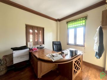 Thai-Oriental Style house in Lamphun for sale.