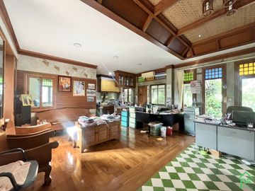 Thai-Oriental Style house in Lamphun for sale.