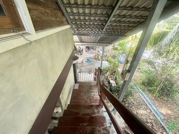 Thai-Oriental Style house in Lamphun for sale.