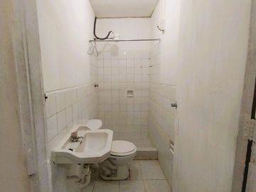 GRAN OPORTUNIDAD VENDO FLAT 2DO PISO  CUADRA 2 DE LA BRASIL