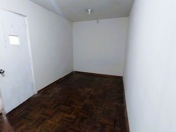 GRAN OPORTUNIDAD VENDO FLAT 2DO PISO  CUADRA 2 DE LA BRASIL