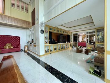 Single house for sale, Baan Chao Phraya project, Soi Lat Krabang, Khum Klao Road.