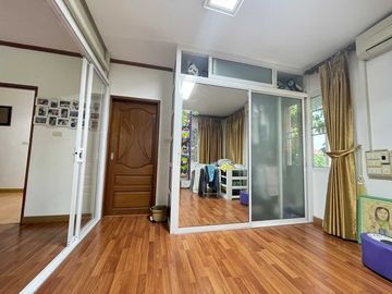 Single house for sale, Baan Chao Phraya project, Soi Lat Krabang, Khum Klao Road.