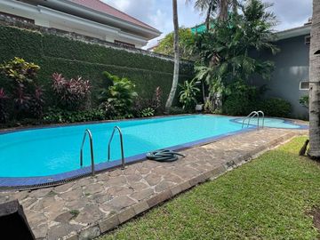 Rumah Dijual di Menteng, Jakpus Mewah dan ada Kolam Renang