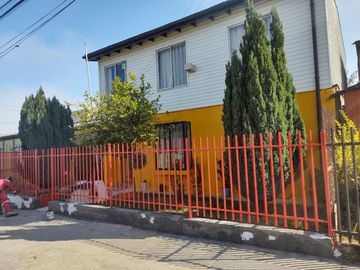 Venta remodelada y amplia casa Sector Calero Sur, Lota.