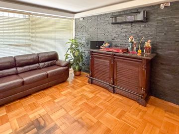 Casa Amplia Remodelada, En Lindo Sector De Providencia
