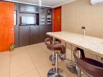 Casa Amplia Remodelada, En Lindo Sector De Providencia
