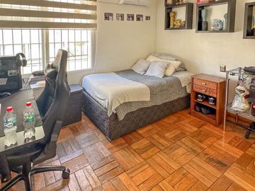 Casa Amplia Remodelada, En Lindo Sector De Providencia