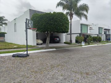 TERRENO EN VENTA UBICADO EN CLUSTER 444 LOMAS DE ANGELOPOLIS I, SAN ANDRES CHOLULA PUEBLA