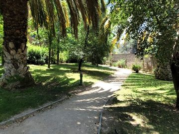 DEPARTAMENTO CON JARDÍN PROPIO / CAMINO TURÍSTICO