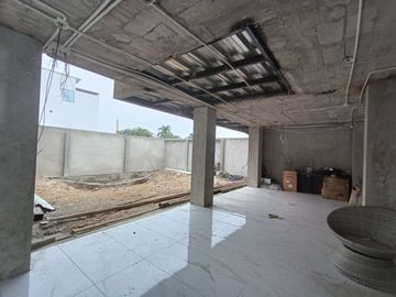 casa de venta en portoviejo avenida manabi MV