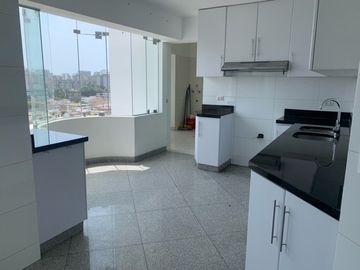 Venta de Lindo Departamento 187 m2 en San Isidro