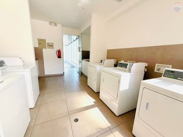 En Venta Depto. de Lujo 2 Dorm. 120 m² con Balcón, Ed. Oh Residencias, González Suárez