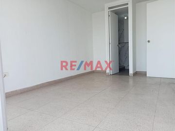 Se Vende Departamento Con Balcon Frente A Tottus De Canta Callao