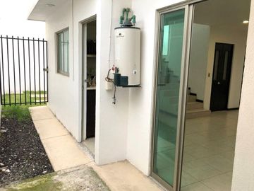 CASA EN COTO PRIVADO EN ALTOZANO, a unos pasos de escuelas, hospitales. REBAJADA