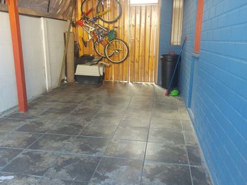SE VENDE AMPLIA CASA EN INVICA, PLACILLA