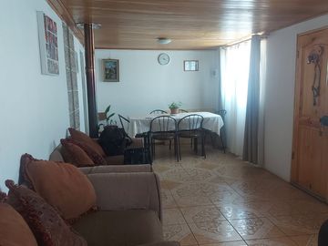 SE VENDE AMPLIA CASA EN  EL TERCER SECTOR DE PLAYA ANCHA