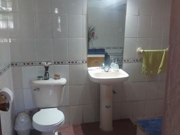 SE VENDE AMPLIA CASA EN  EL TERCER SECTOR DE PLAYA ANCHA