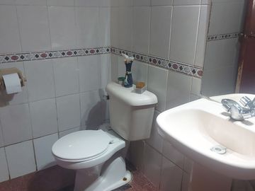 SE VENDE AMPLIA CASA EN  EL TERCER SECTOR DE PLAYA ANCHA
