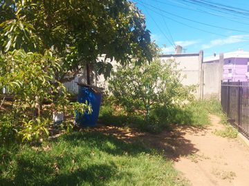 SE VENDE AMPLIA CASA EN  EL TERCER SECTOR DE PLAYA ANCHA