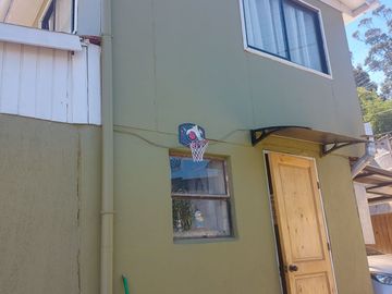 SE VENDE AMPLIA CASA EN  EL TERCER SECTOR DE PLAYA ANCHA