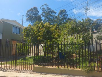SE VENDE AMPLIA CASA EN  EL TERCER SECTOR DE PLAYA ANCHA