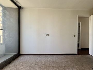 Se vende departamento 2 dormitorios,  2 baños, estacionamiento y bodega en San Miguel a pasos de metro Lo Viel