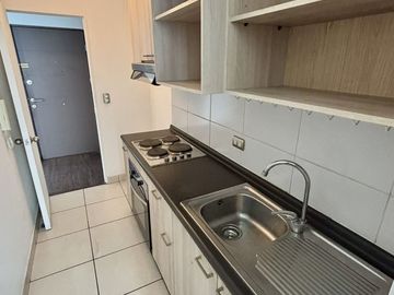Se vende departamento 2 dormitorios,  2 baños, estacionamiento y bodega en San Miguel a pasos de metro Lo Viel
