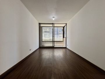 Se vende departamento 2 dormitorios,  2 baños, estacionamiento y bodega en San Miguel a pasos de metro Lo Viel