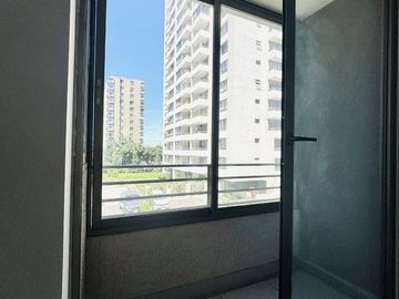 Se vende departamento 2 dormitorios,  2 baños, estacionamiento y bodega en San Miguel a pasos de metro Lo Viel