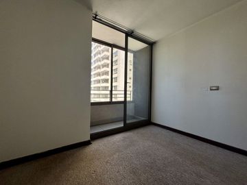 Se vende departamento 2 dormitorios,  2 baños, estacionamiento y bodega en San Miguel a pasos de metro Lo Viel