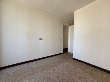 Se vende departamento 2 dormitorios,  2 baños, estacionamiento y bodega en San Miguel a pasos de metro Lo Viel