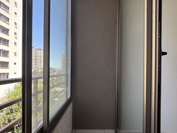 Se vende departamento 2 dormitorios,  2 baños, estacionamiento y bodega en San Miguel a pasos de metro Lo Viel