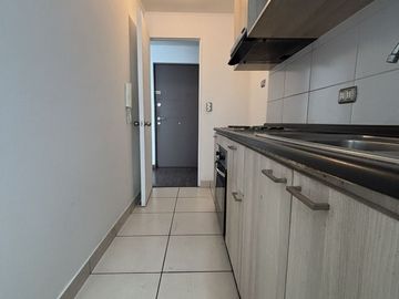 Se vende departamento 2 dormitorios,  2 baños, estacionamiento y bodega en San Miguel a pasos de metro Lo Viel