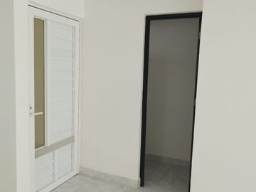 Casa nueva de 3 recámaras con amplio jardín en la Col. Ejido 1ro. de mayo sur